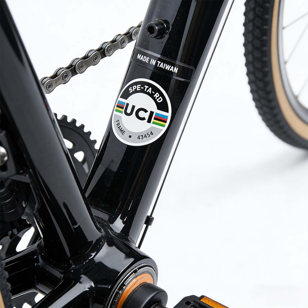 UCI bisiklet çerçeve çıkartmal - Mountain Biking Helmet incelemesi ve fiyatı
